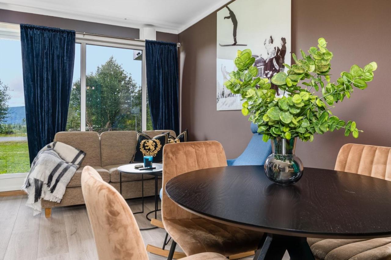 Leilighet Beitostolen Sentrum, Terrasse Og Innendors Parkering Ngoại thất bức ảnh
